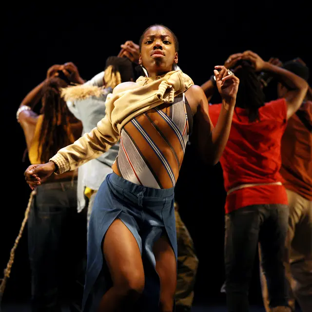 Compagnie par Terre - Anne Nguyen - Matière(s) Première(s)_Carros