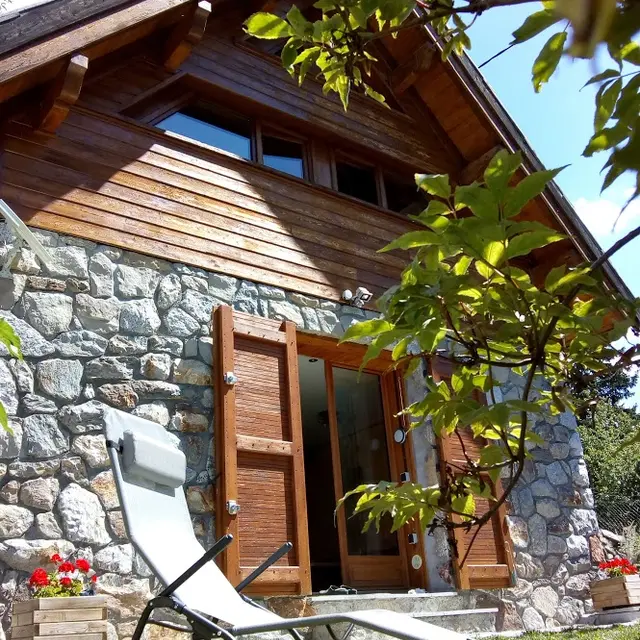 Sicart-St-martin-vesubie-grange_azur_facade.jpg