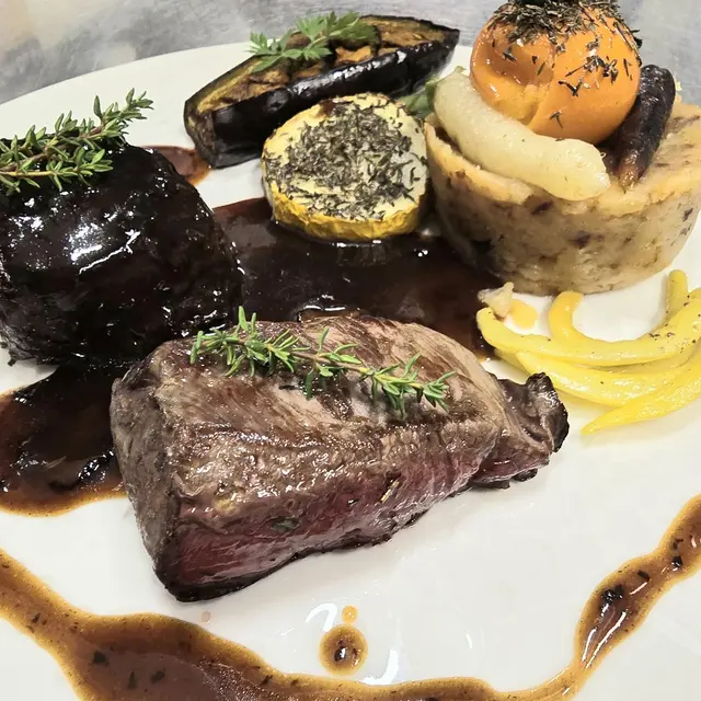 Boeuf en 2 façons à l'Auberge de la Source Chaméane