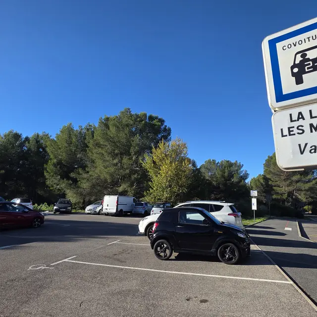 Aire de covoiturage à La Londe les Maures