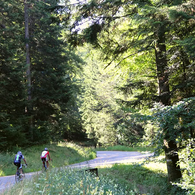 Chamrousse à vélo dans le massif de Belledonne, Alpes Isère