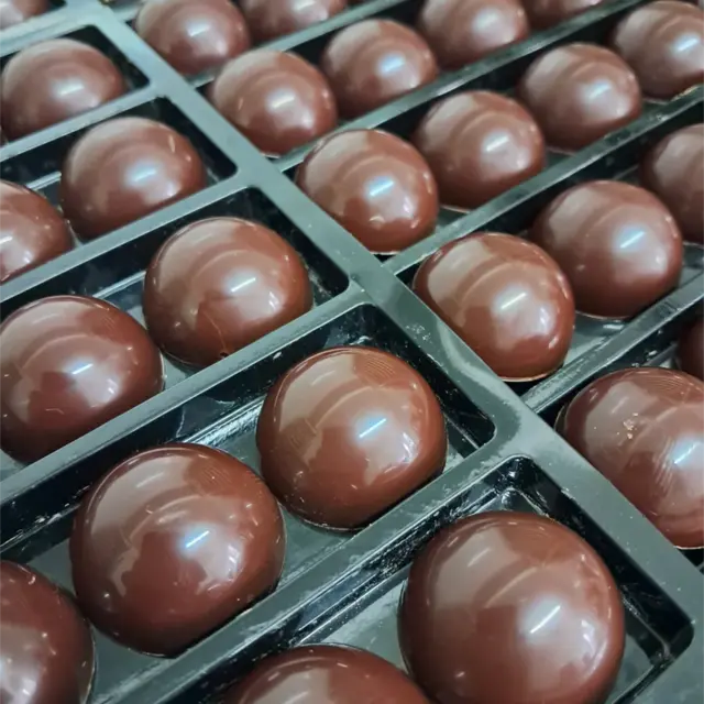 EVE_Atelier bonbons pralinés_Saint-Julien-d'Ance
