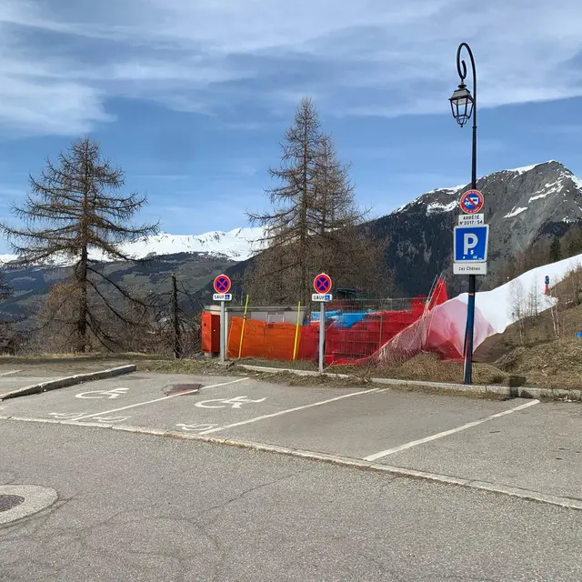 Parking extérieur Les Chênes_Sainte-Foy-Tarentaise