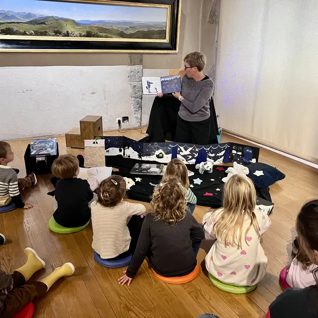 Lecture animée - Qui habite dans le château ?_Annecy