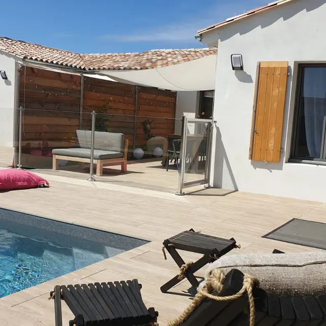 Terrasse et piscine
