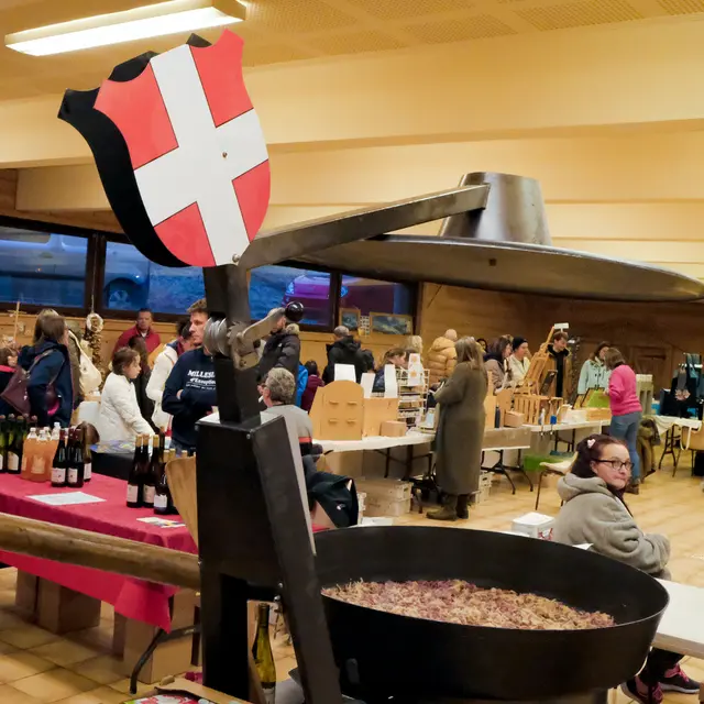 Marché artisans et producteurs_Thollon-les-Mémises