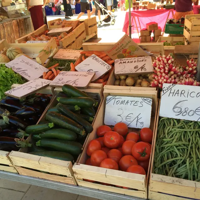 Marché hebdomadaire_Saint-Vallier