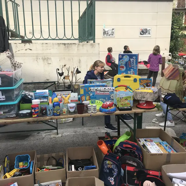 Vide grenier de l'APE_Belvédère