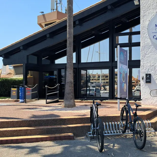 Parking à vélo – Capitainerie des Marines_Cogolin