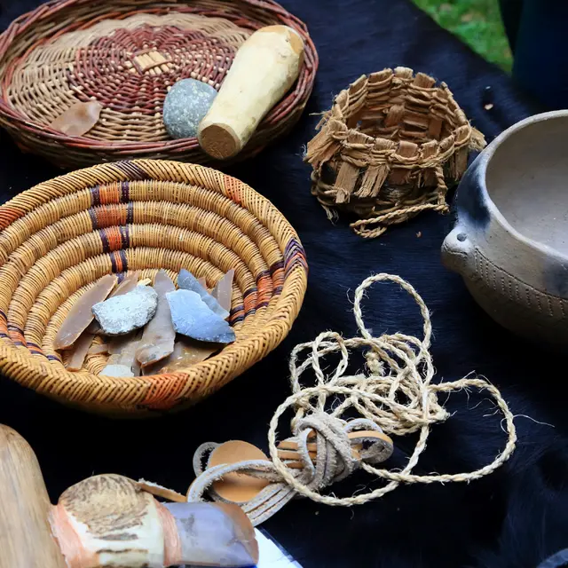 Atelier Taille de silex_Villages du lac de Paladru