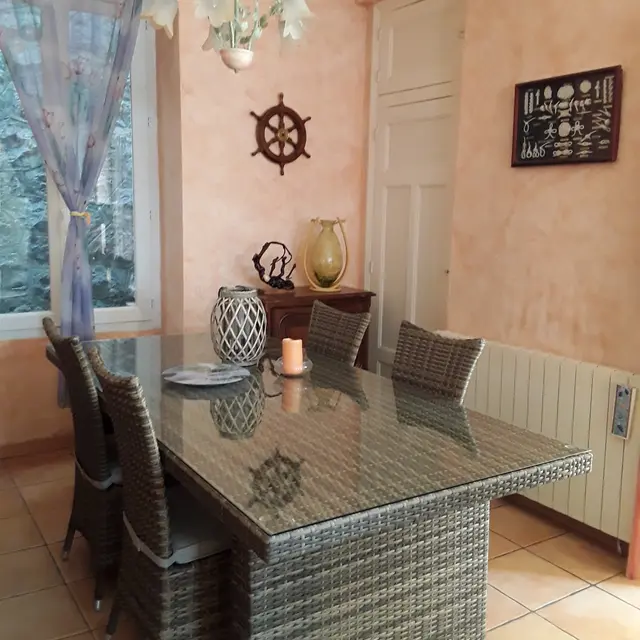 Maison d'hôtes Les Hirondelles à Serres