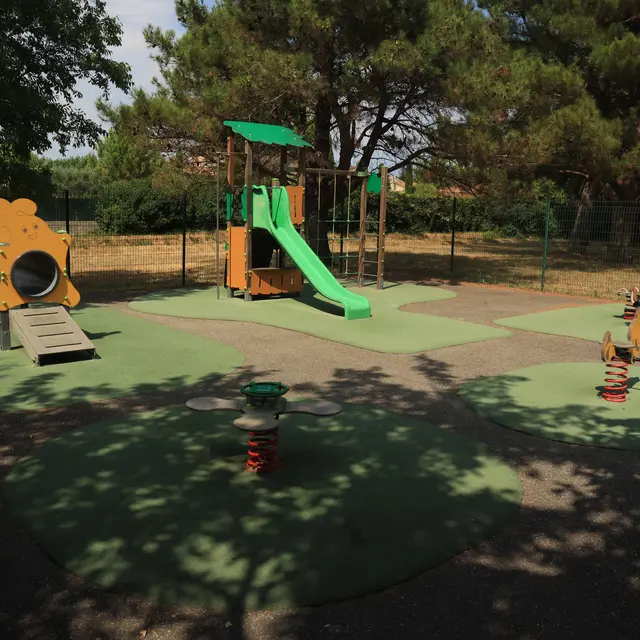 Aires de jeux_Mollégès