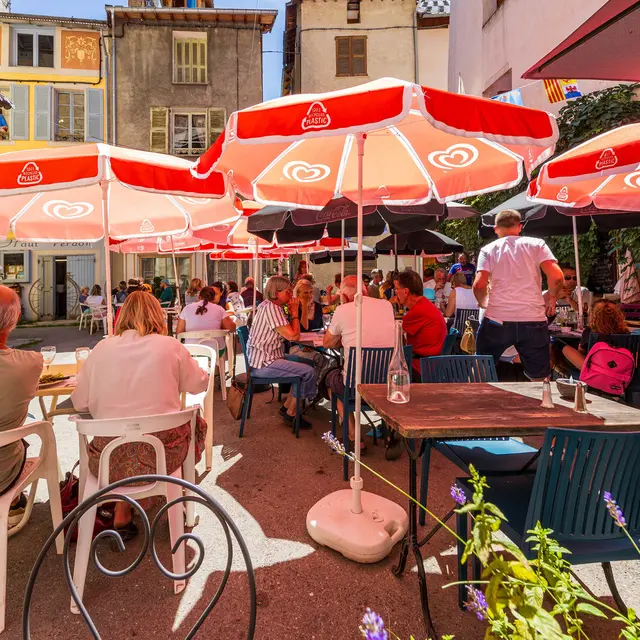 La table Ronde place neuve