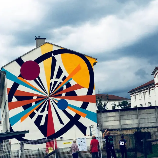 Lady M, mur peint Roche-La-Molière