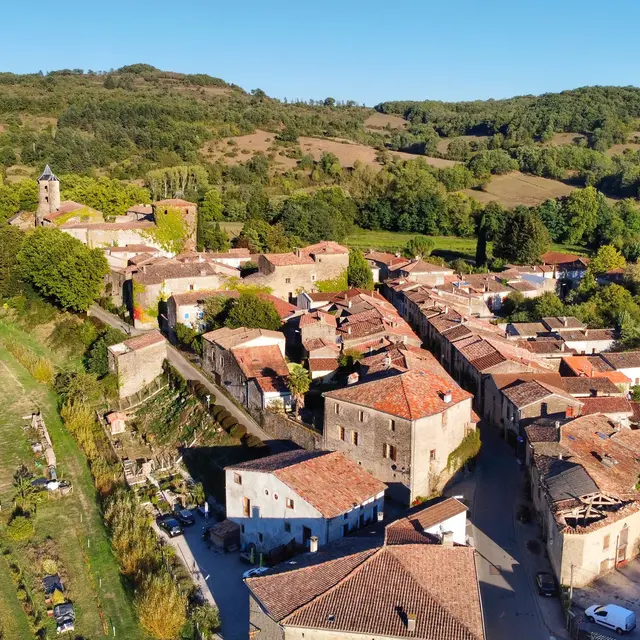 Le village de Camon