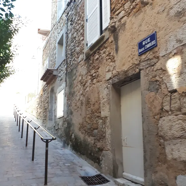 Bas Rue Auguste Charlois