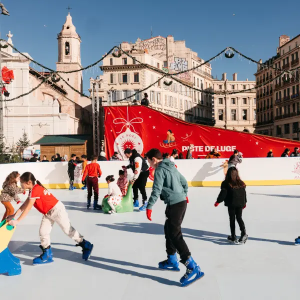 Patinoire et piste de luge_Marseille