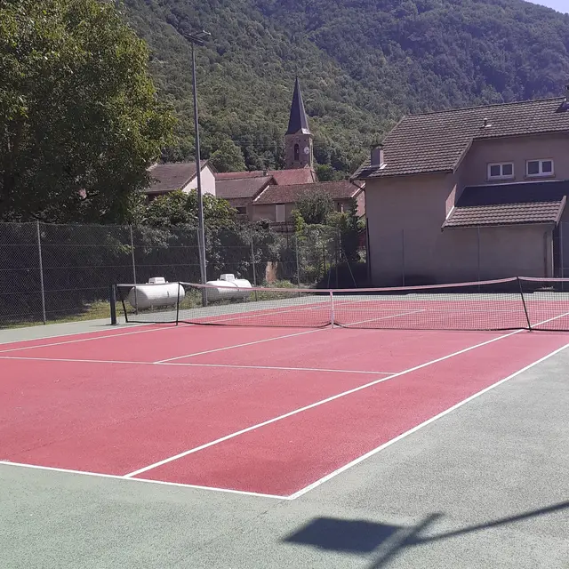 Terrain de tennis
