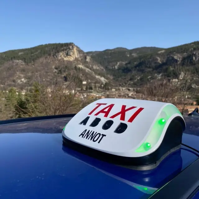 Lumineux taxi Annot