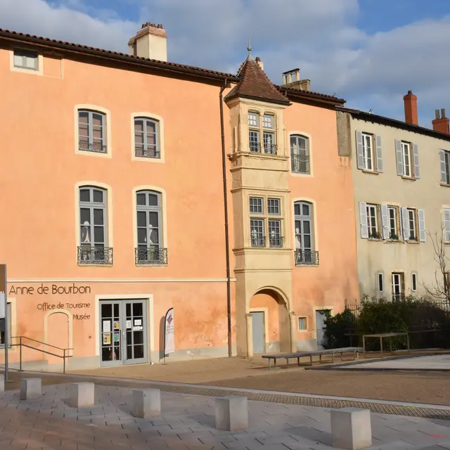 Bureau d'formation touristique à Trévoux