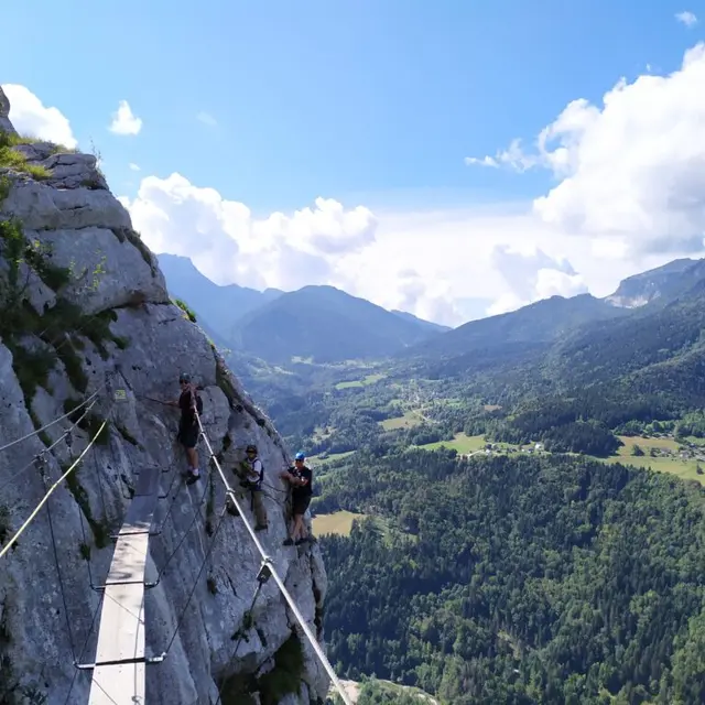 Encadrement via ferrata de Roche Veyrand - Partie basse_Saint-Pierre-d'Entremont