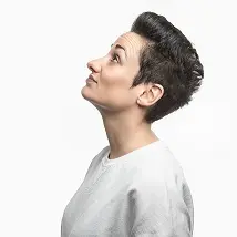 Caroline Estremo  Enfin, normalement