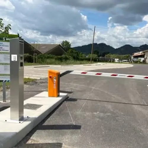 Aire d'accueil Peyrolles-en-Provence_Peyrolles-en-Provence