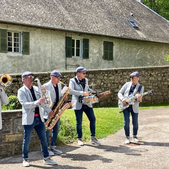 Cocktail de zik en déambulation_Crest-Voland