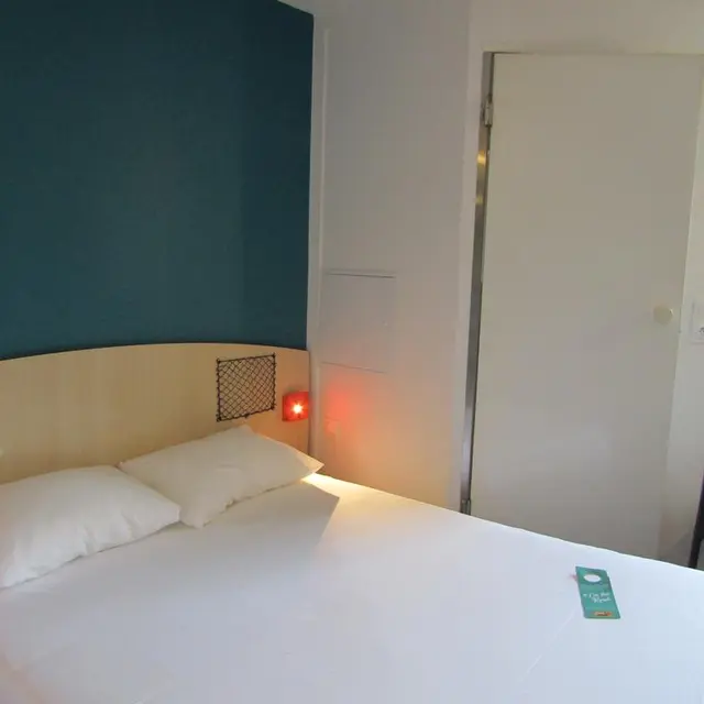 Hôtel F1 Massieux