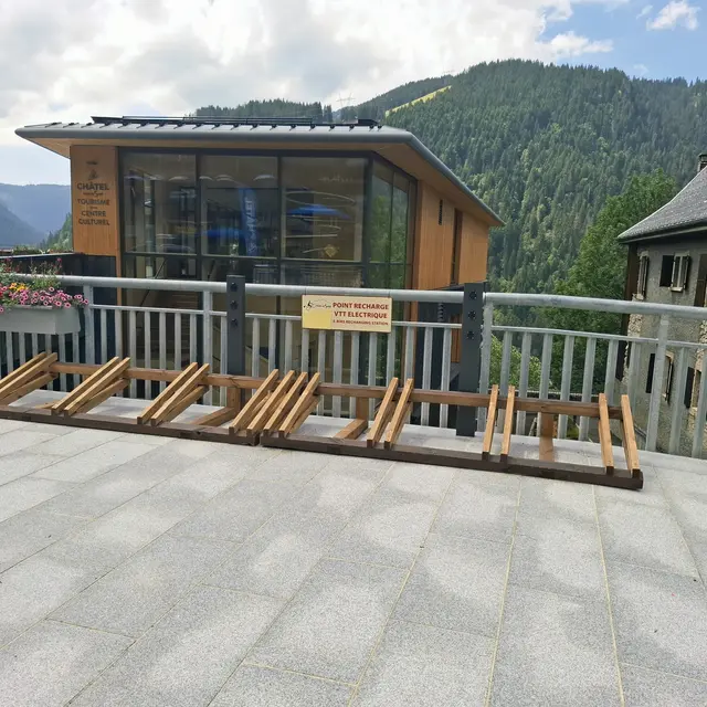 Point recharge VTT électrique_Châtel