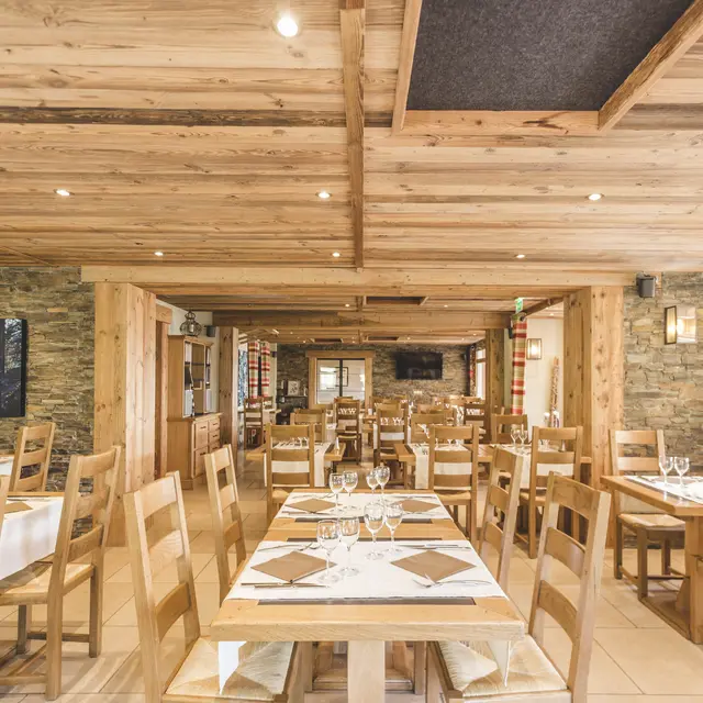 Hôtel Restaurant Bois Joly à Crozet