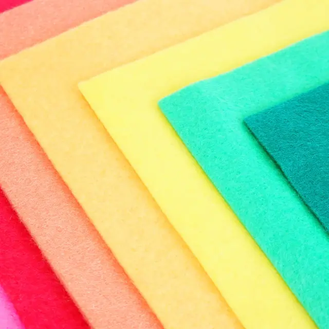 Atelier marque-page en feutrine_Megève