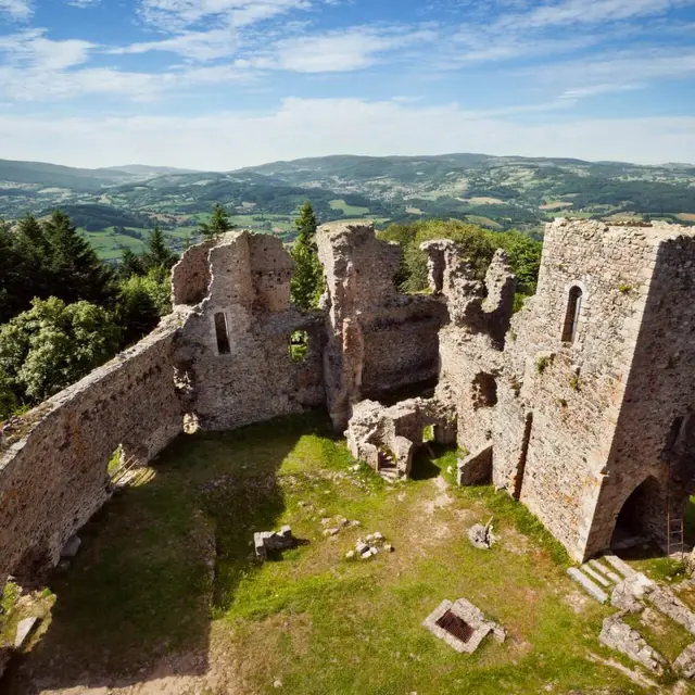 Le Château d'Urfé dit Les Cornes d'Urfé._Champoly