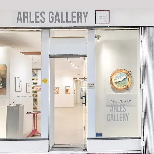 ARLES GALLERY 8 rue de la Liberté