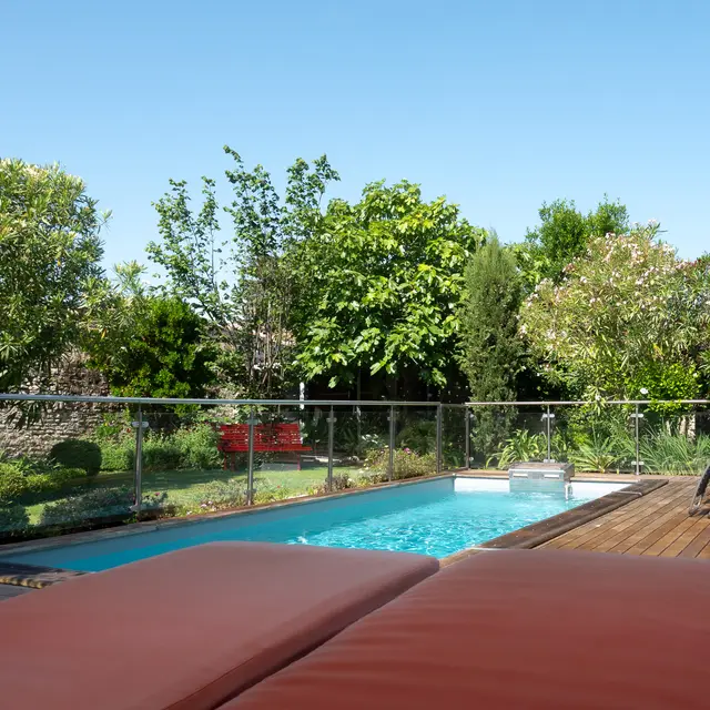 Piscine privative chauffée sécurisée