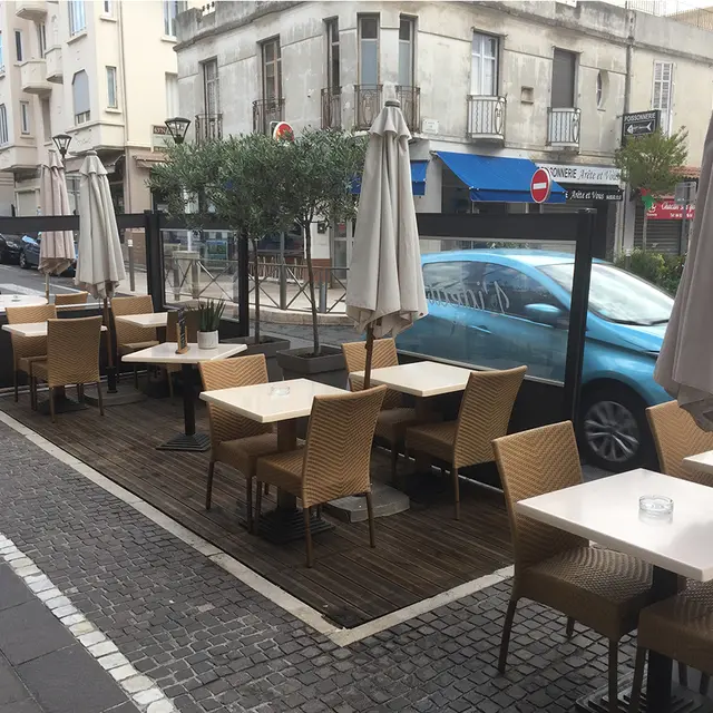 L'Idéal Café