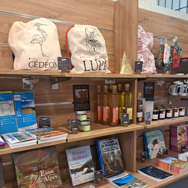Boutique de l'Office de Tourisme Bugey Sud Grand Colombier