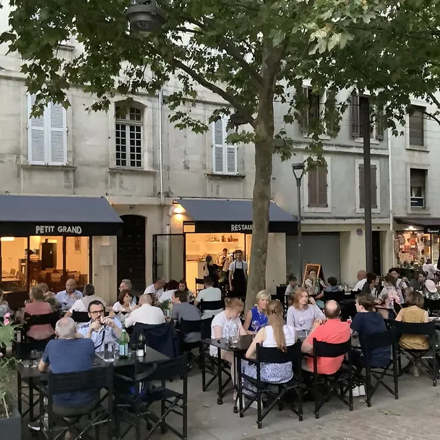 Le Petit Grand