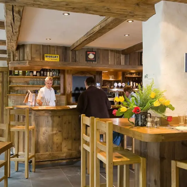 hotel-restaurant-bar-la-croix-saint-maurice