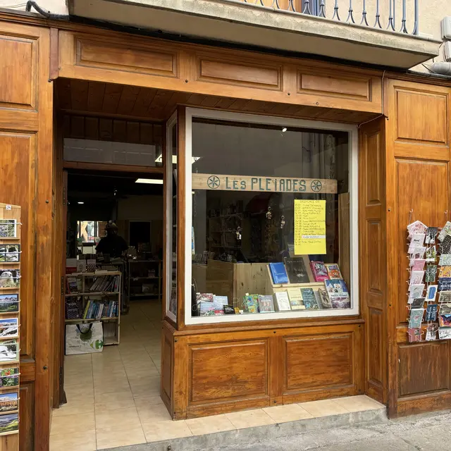 Librairie-Papeterie Coopérative Les Pléiades_Colmars