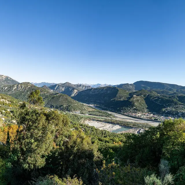 Le Broc - Vue sur le Lac et le Var