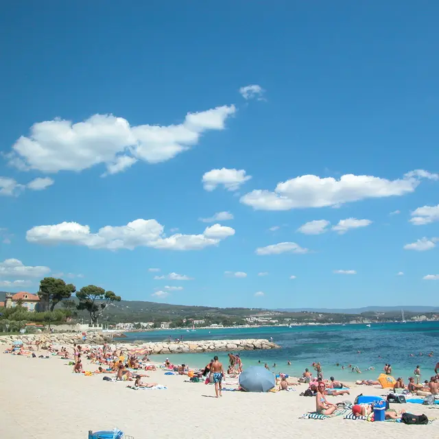 Plage des Capucins