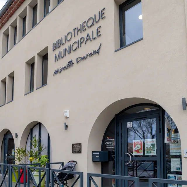 Bibliothèque Municipale Mireille Durand_Saint-Cyr-sur-Mer