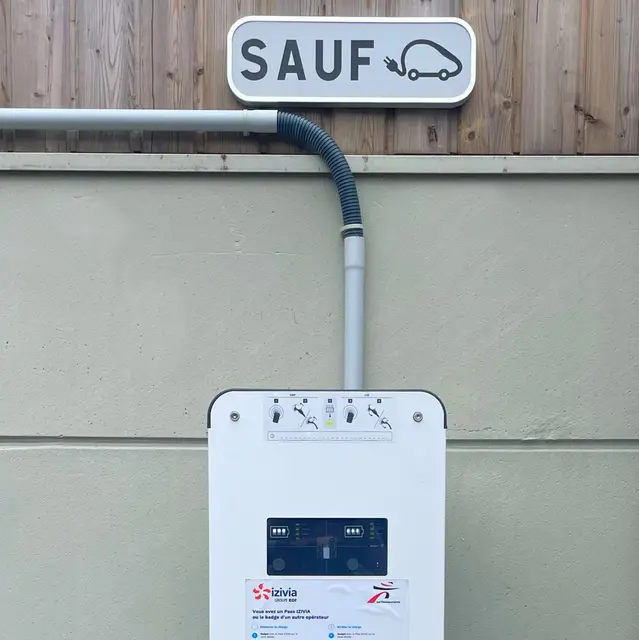 Borne de recharge véhicule électrique