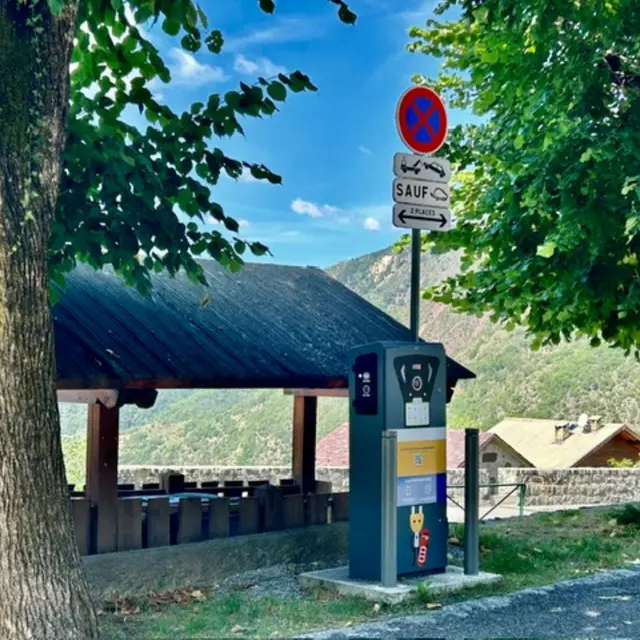 Borne Véhicules électriques La Roche_Valdeblore