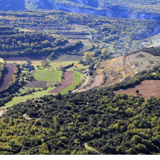 Vue aérienne sur le plateau des Claparèdes