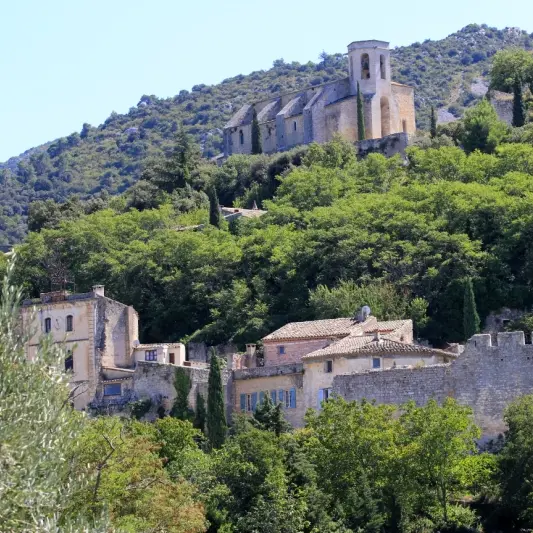 Vue générale du village Oppède