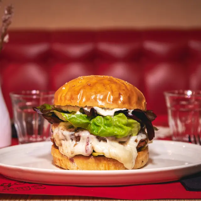 Burger Circus_Charlieu