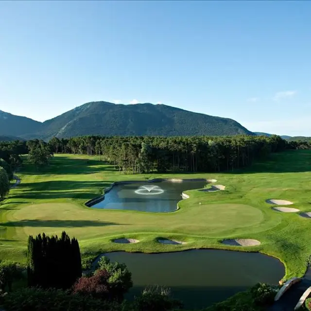 Golf 18 trous de Taulane
