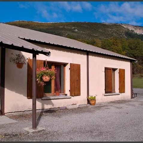 Salle saint Julien en Beauchêne